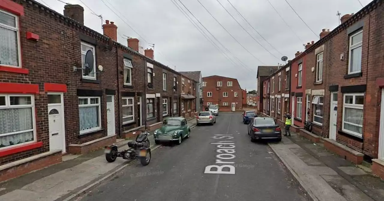 Teenagers charged after man assaulted in street and has bike stolen