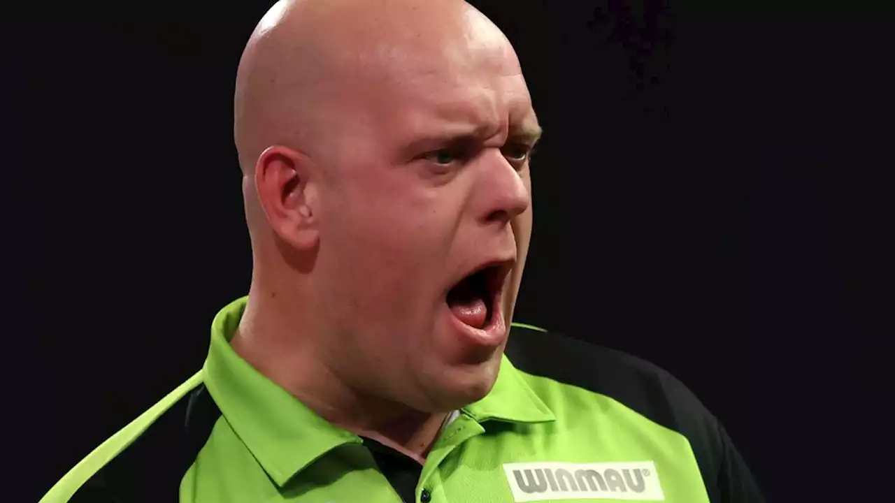 Van Gerwen gooit beste set ooit op WK en begint jacht op vierde wereldtitel met zege