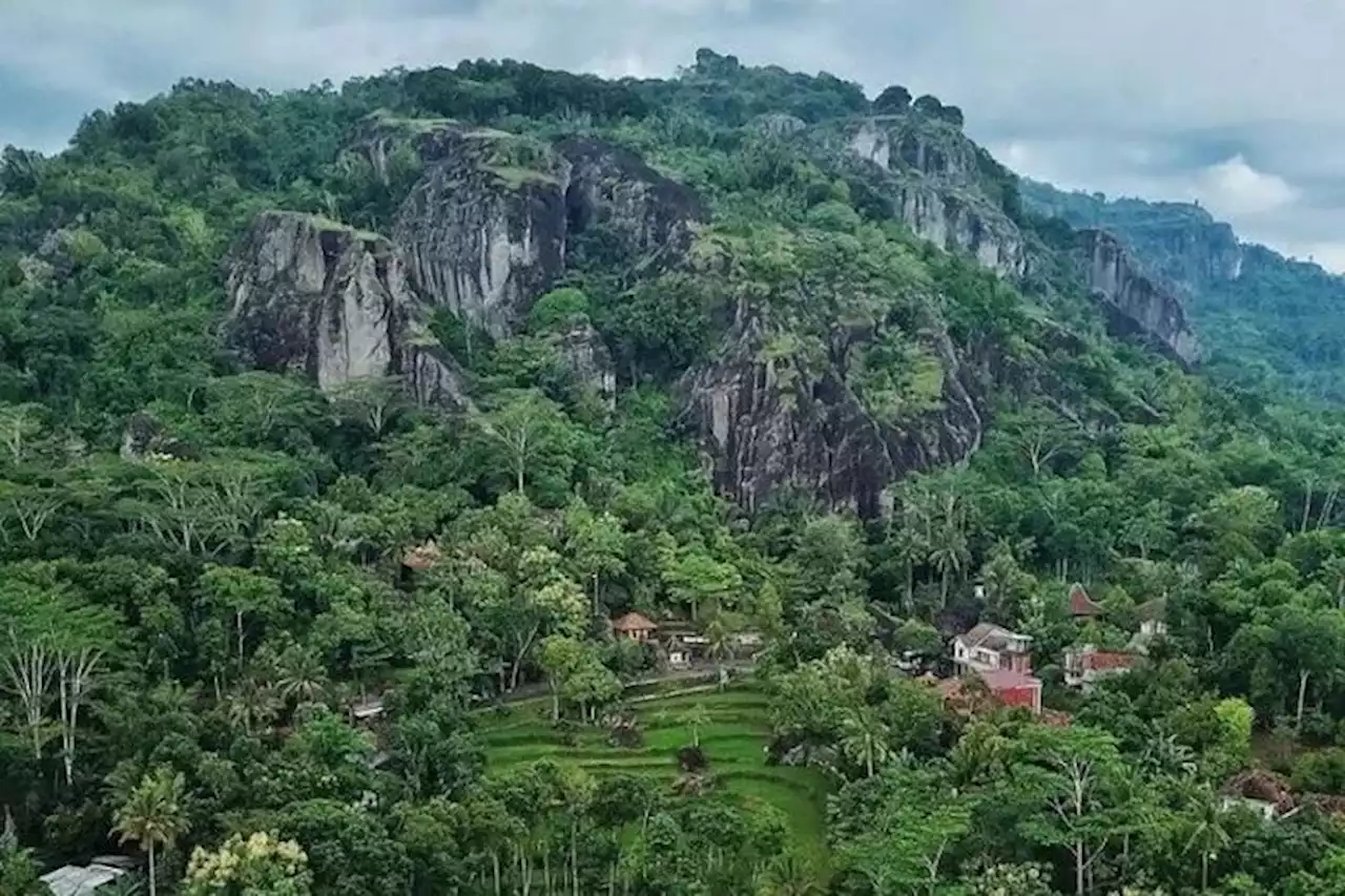 Dentuman Keras Misterius Gegerkan Warga Gunungkidul, Getarannya Terasa seperti Gempa - Pikiran-Rakyat.com