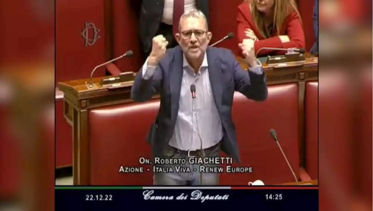 Bagarre alla Camera, Giachetti contro i 5S sugli stipendi dei deputati: 'Siete dei miserabili'