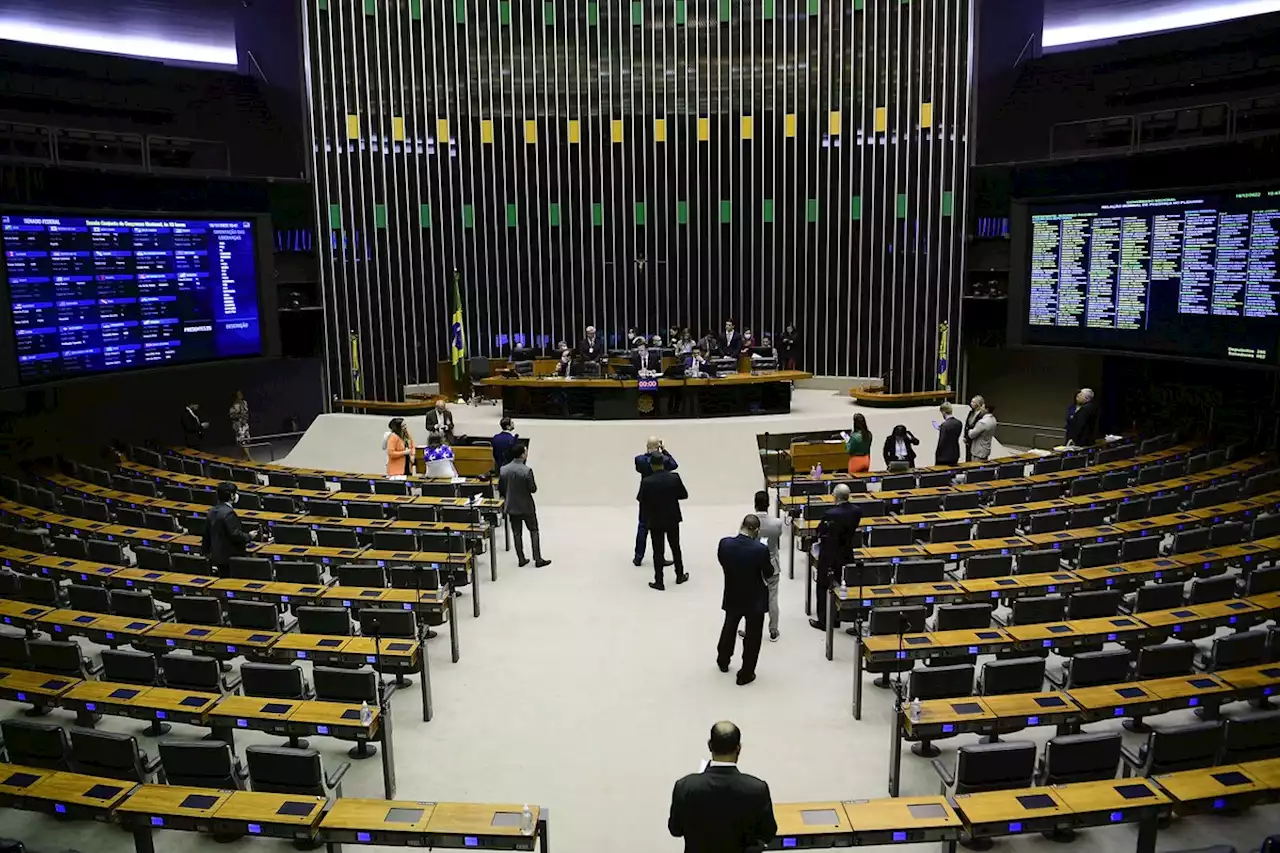 Senado aprova em 1º turno, por 63 votos a 11, texto-base da PEC da Transição