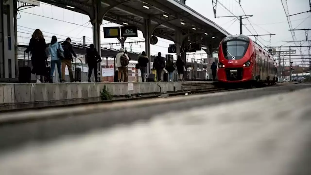 Grève à la SNCF: les syndicats signent l'accord, préavis de grève levé pour le Nouvel An