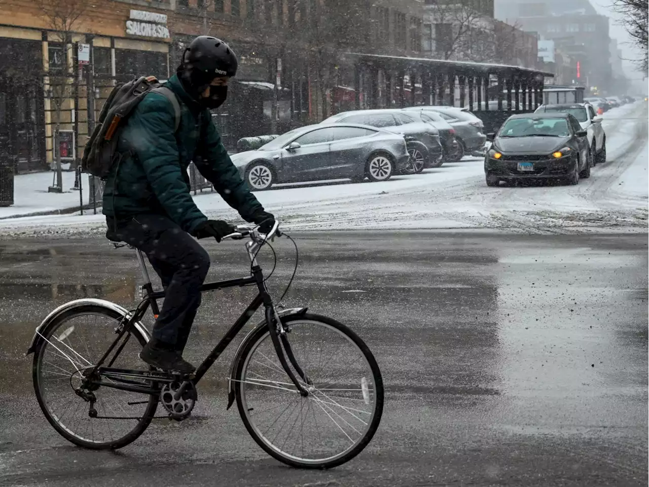 Deep freeze grips U.S. as winter 'bomb cyclone' looms ahead of holiday weekend