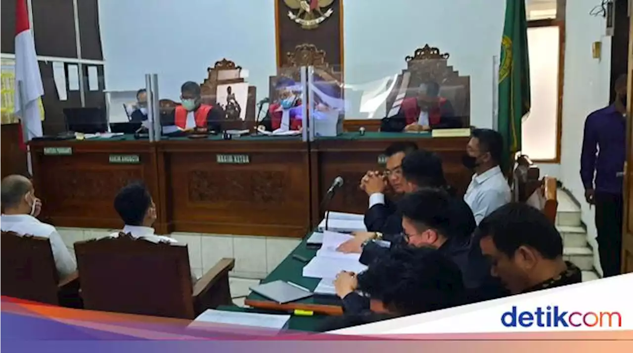 Hakim Cecar Eks Anak Buah Sambo Siapa Perintahkan Ambil CCTV: Jujur Anda!