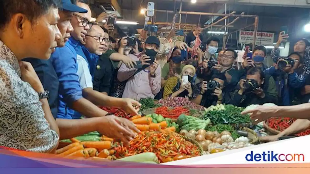 Blusukan ke Pasar, Mendag Traktir (Lagi) Emak-emak Beras dan Daging