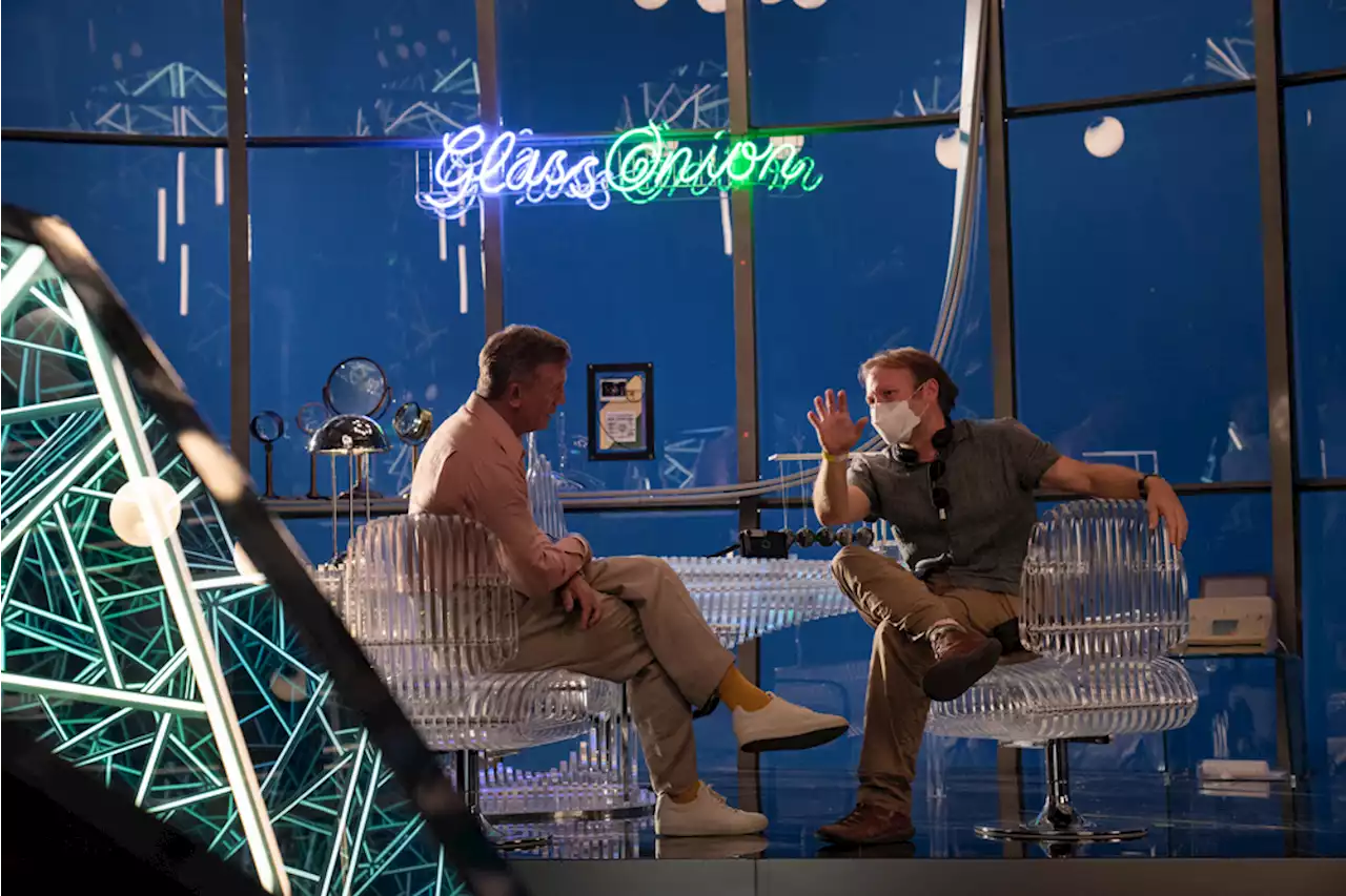 Edward Norton can't have enough of this Daniel Craig ad lib from 'Glass Onion'