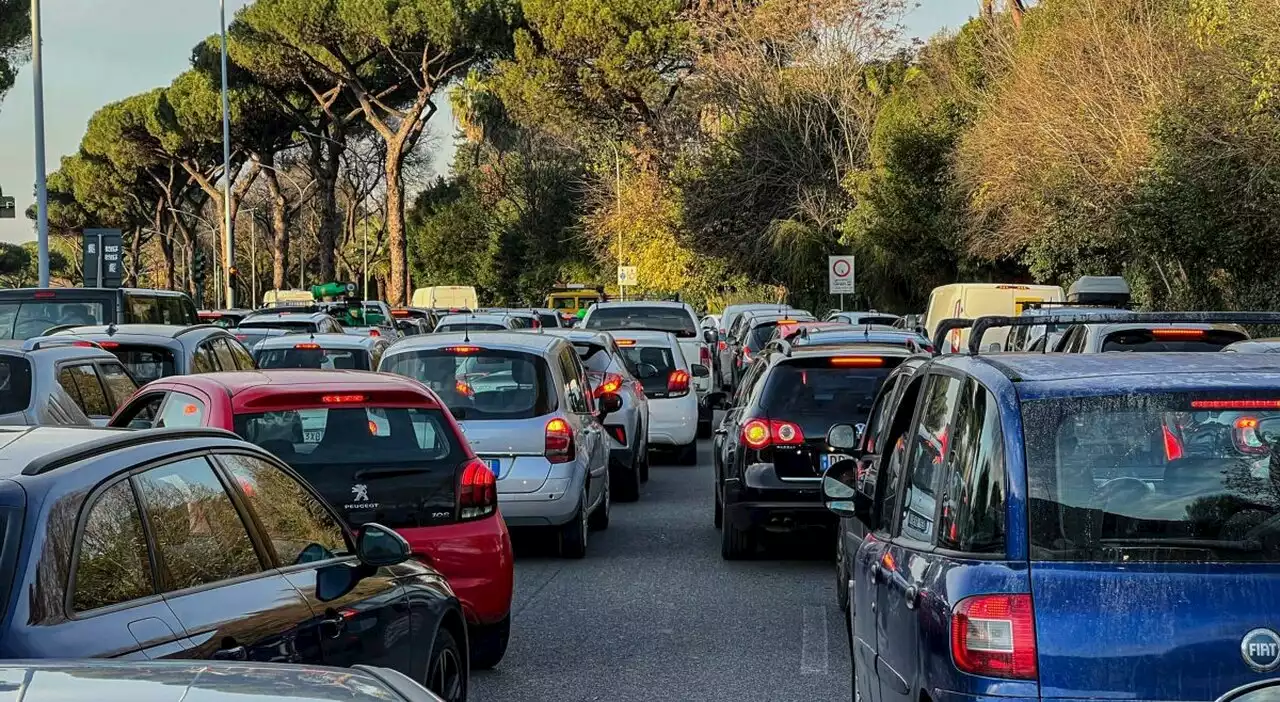 Roma, divieto di circolazione oggi e alla vigilia di Natale: ecco fasce orarie e veicoli coinvolti