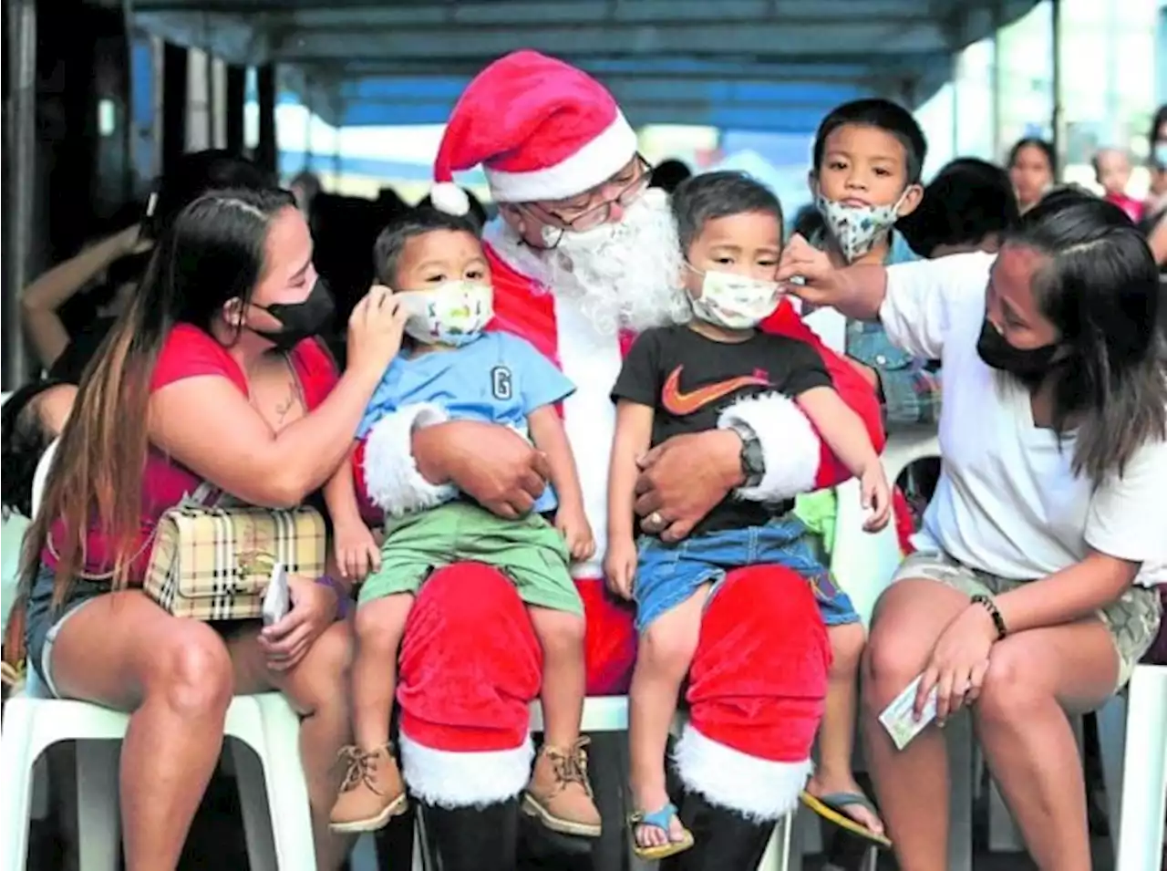 73% of FIlipinos expect a happy Christmas in 2022 — SWS survey