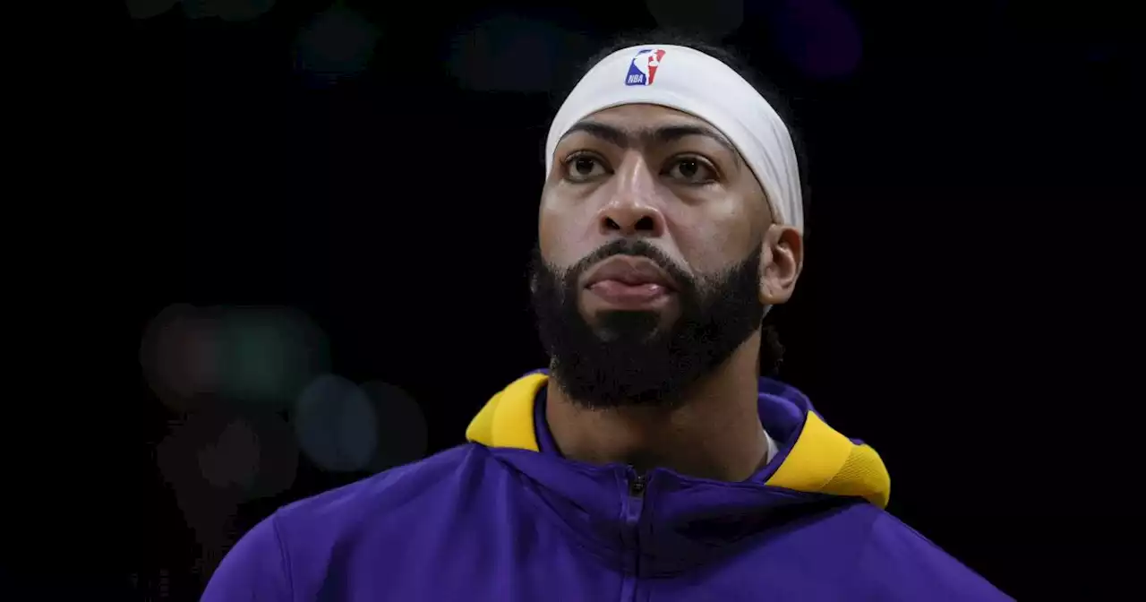 Anthony Davis out indefinitely because of stress injury in right foot