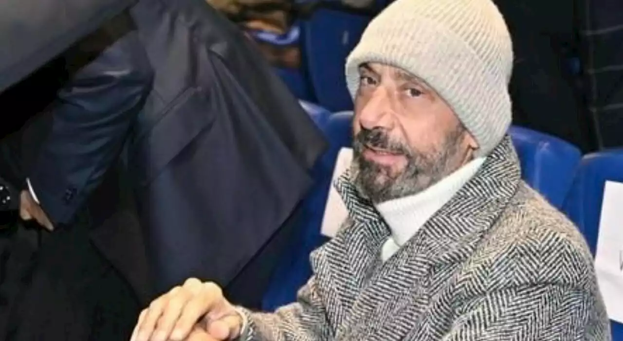 Gianluca Vialli e il tumore, la lotta continua: Natale in ospedale con moglie e sorella Mila