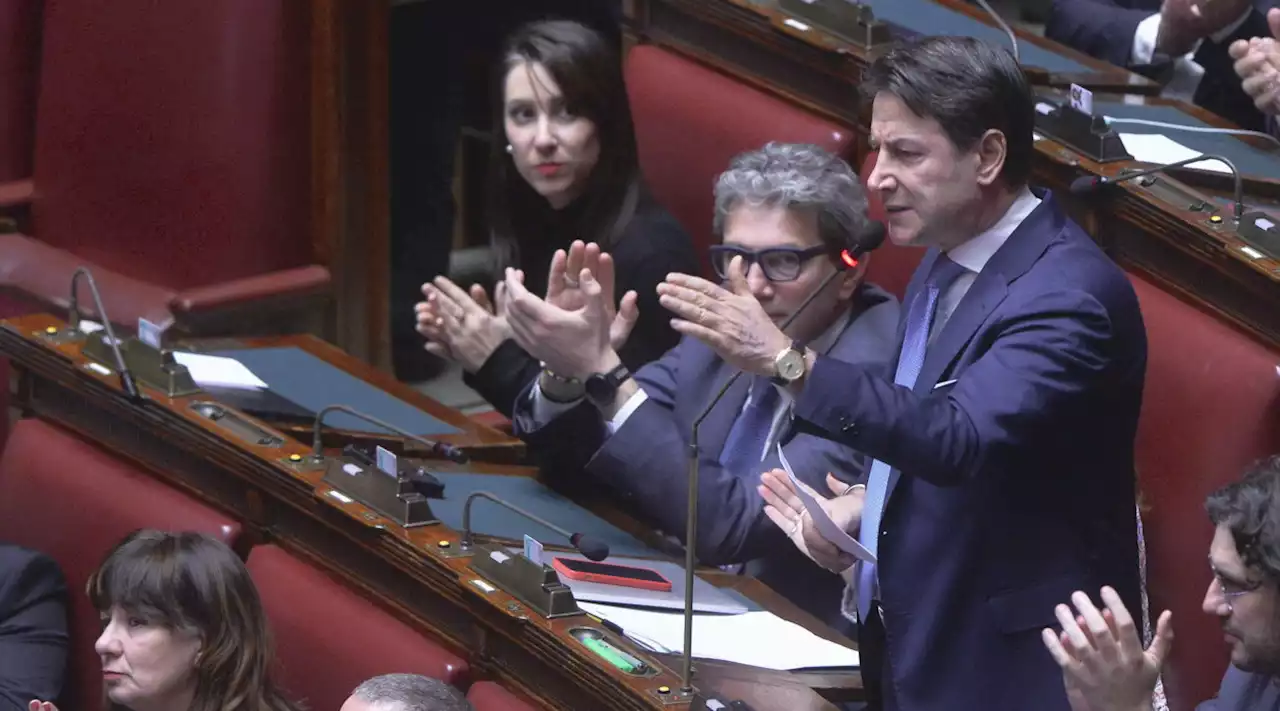 Manovra, Conte alla maggioranza: 'Siete proni a falchi Bruxelles'