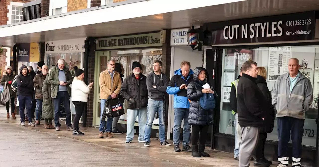 'Carnage in Tesco' as shoppers flock to stores in run up to Christmas