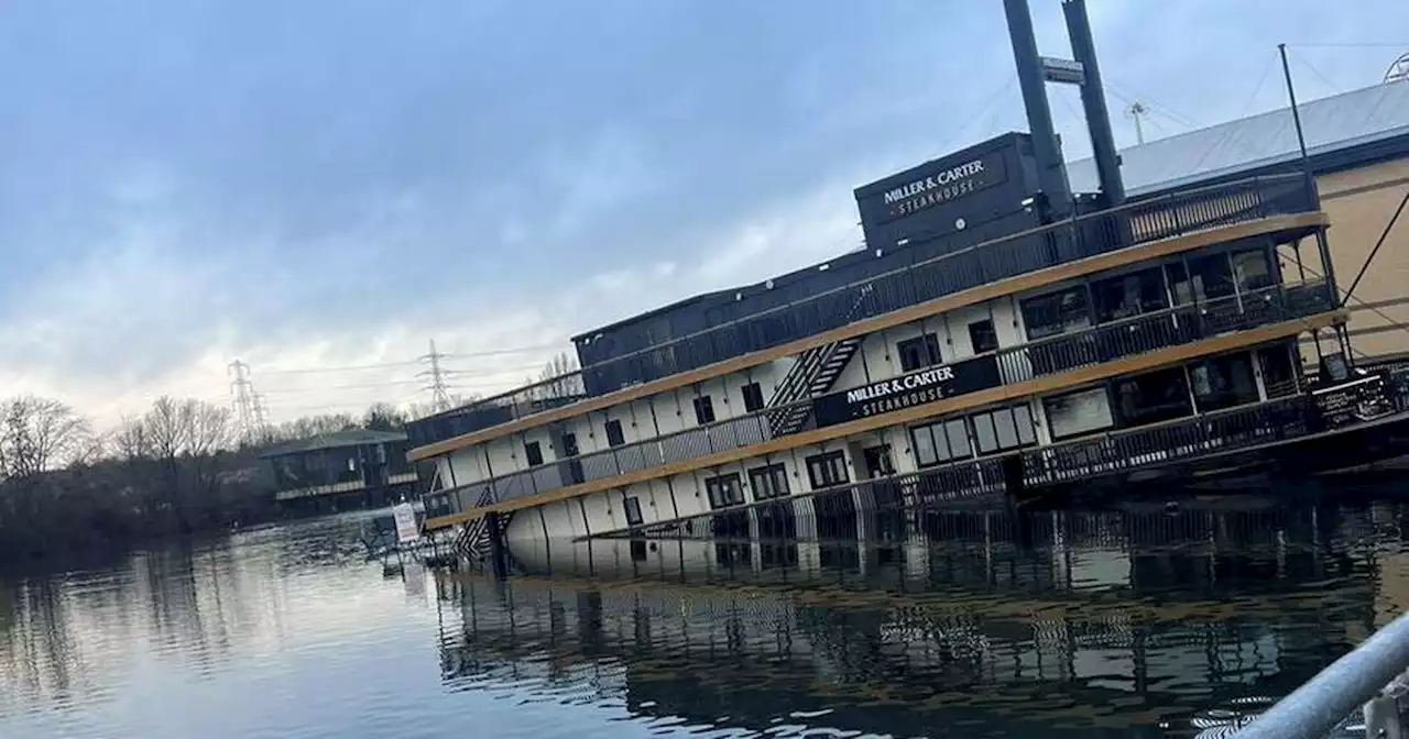 Miller and Carter steakhouse sinks into lake at shopping centre