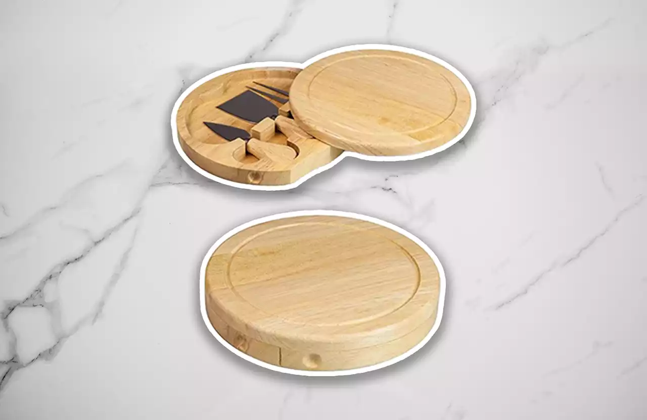 Give the last-minute gift of a personalized cheeseboard for just $25