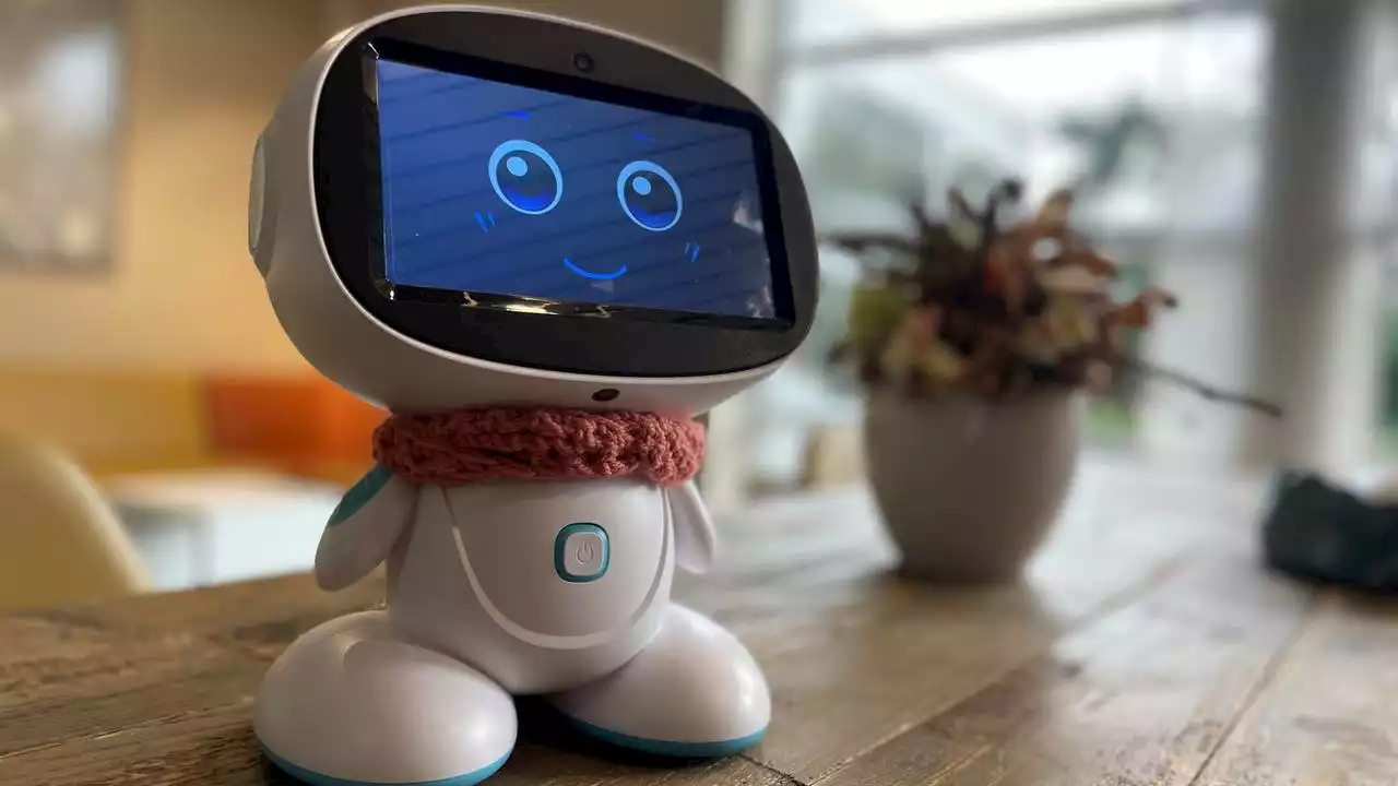 Robot Tonnie heeft binnen drie jaar honderd robotcollega's in Huize Padua