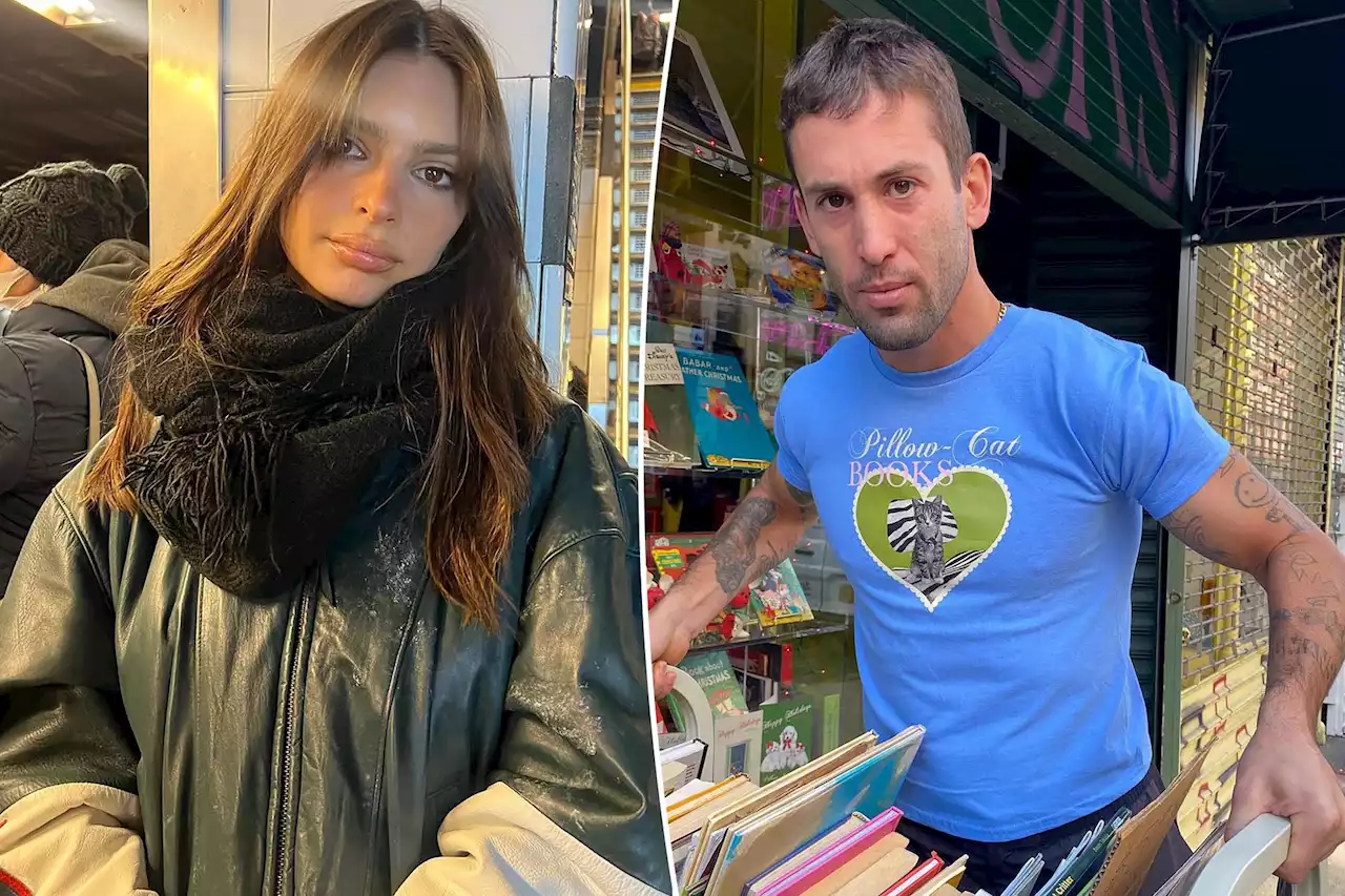 Emily Ratajkowski kisses artist Jack Greer amid Pete Davidson romance