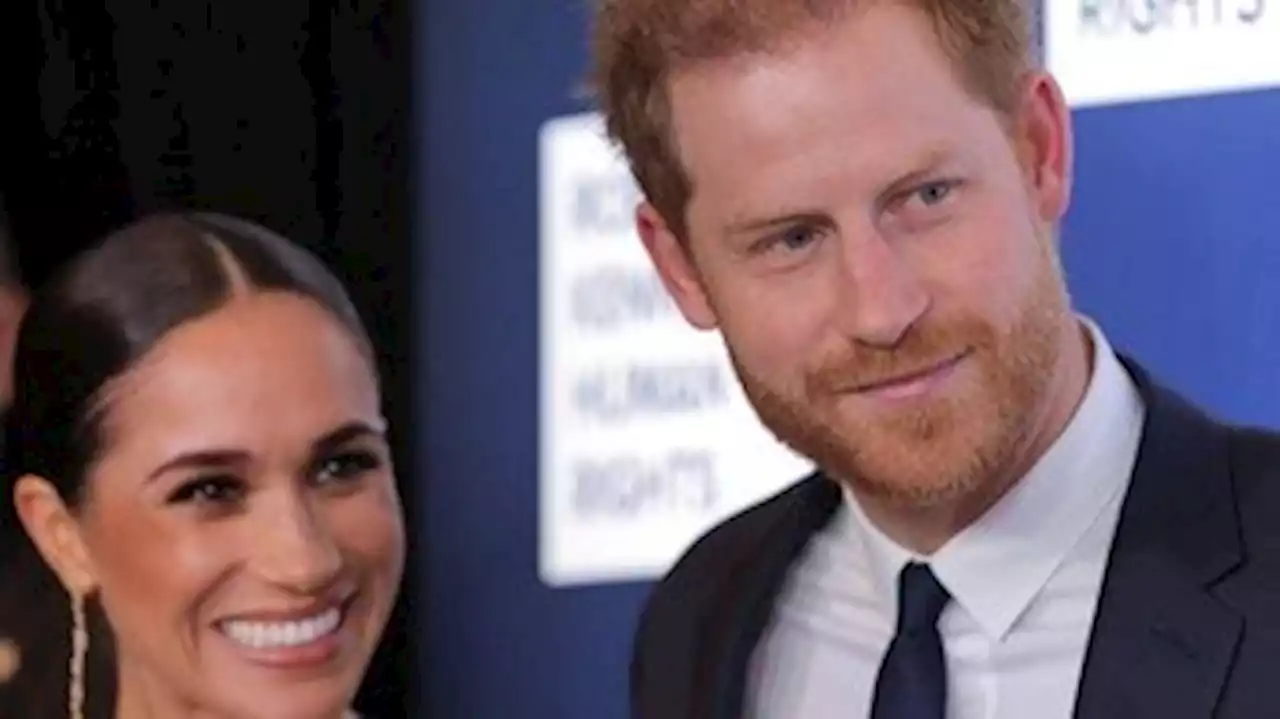 Harry e Meghan querem 'sentar com a família real' e resolver 'problemas'