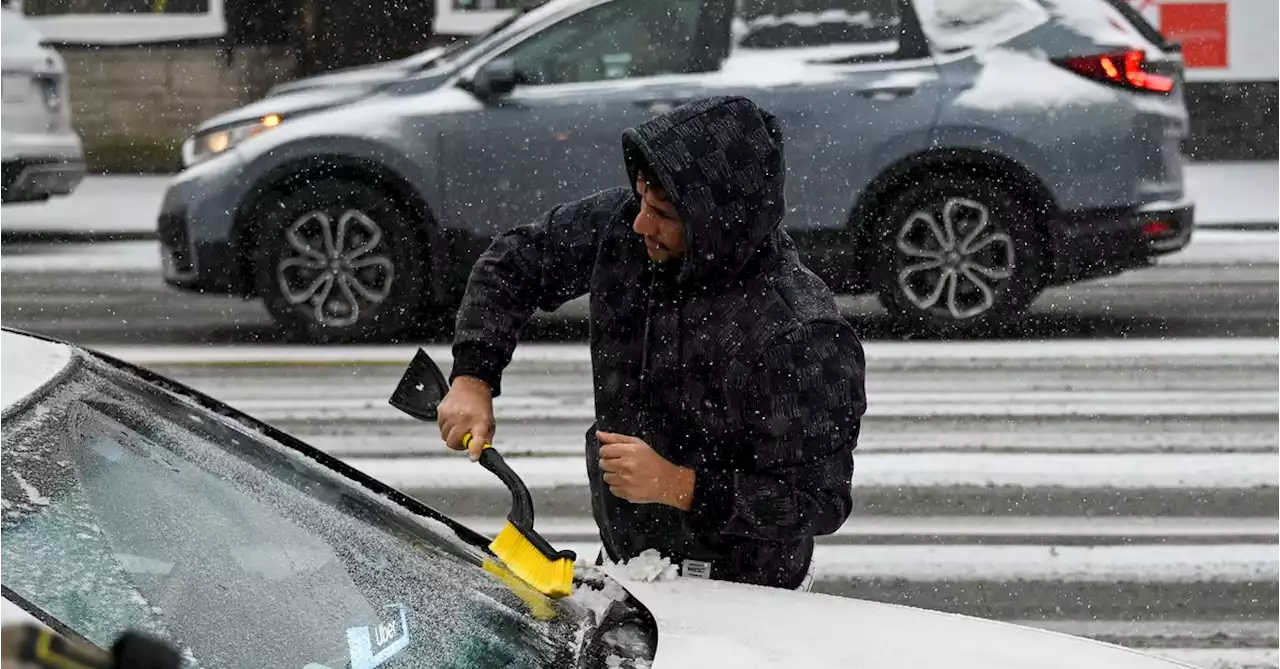 Deep freeze grips U.S. as winter 'bomb cyclone' looms ahead of holiday weekend