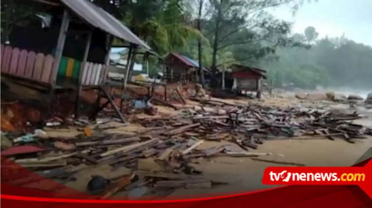 Tempat Wisata di Pesisir Pantani Singkawang Kalimantan Barat Rusak Dihantam Gelombang Tinggi