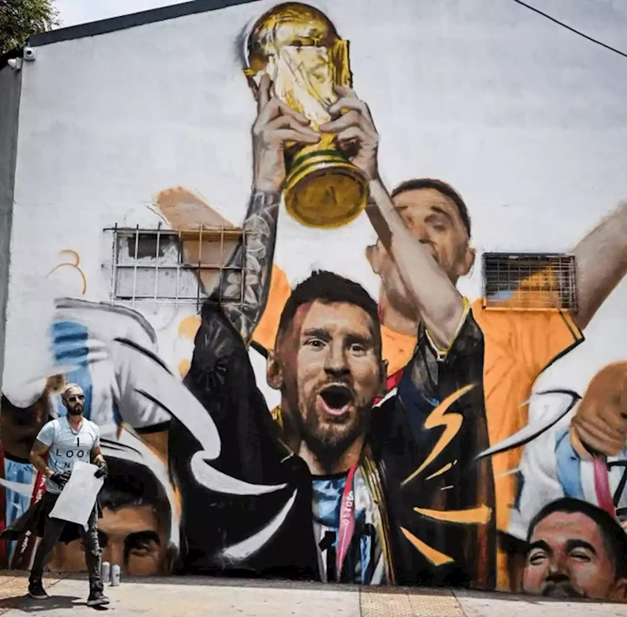 El mural en honor a Lionel Messi y los campeones del mundo - TyC Sports