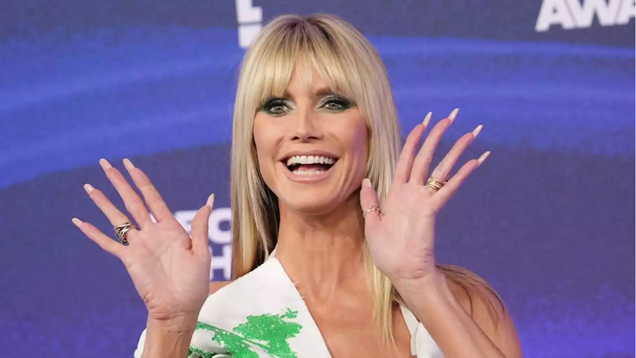 Um Heidi Klum zu ehren: Designer lässt sich kurioses Tattoo stechen