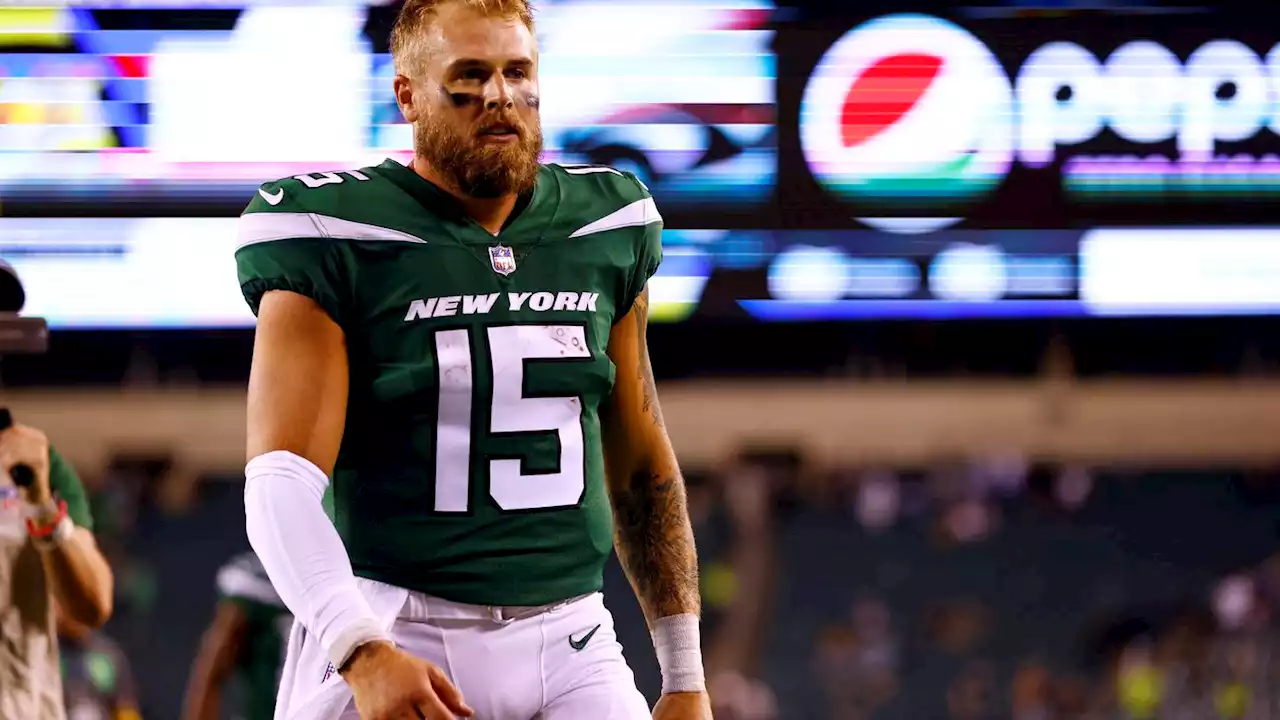 With Zach Wilson struggling, Jets try QB Chris Streveler late in 3rd quarter