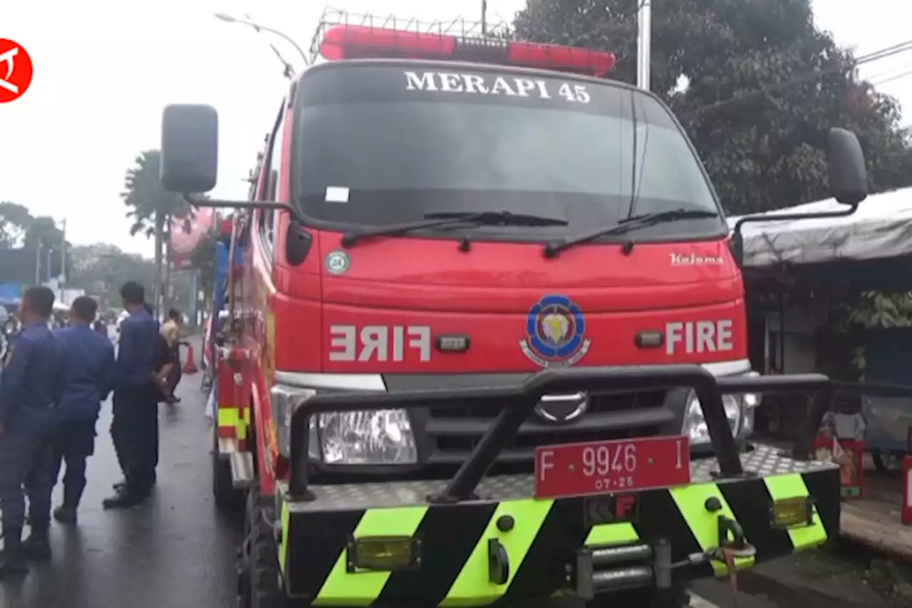 Mobil damkar disiapkan Pemkab Bogor di ruas Jalan Raya Puncak - ANTARA News