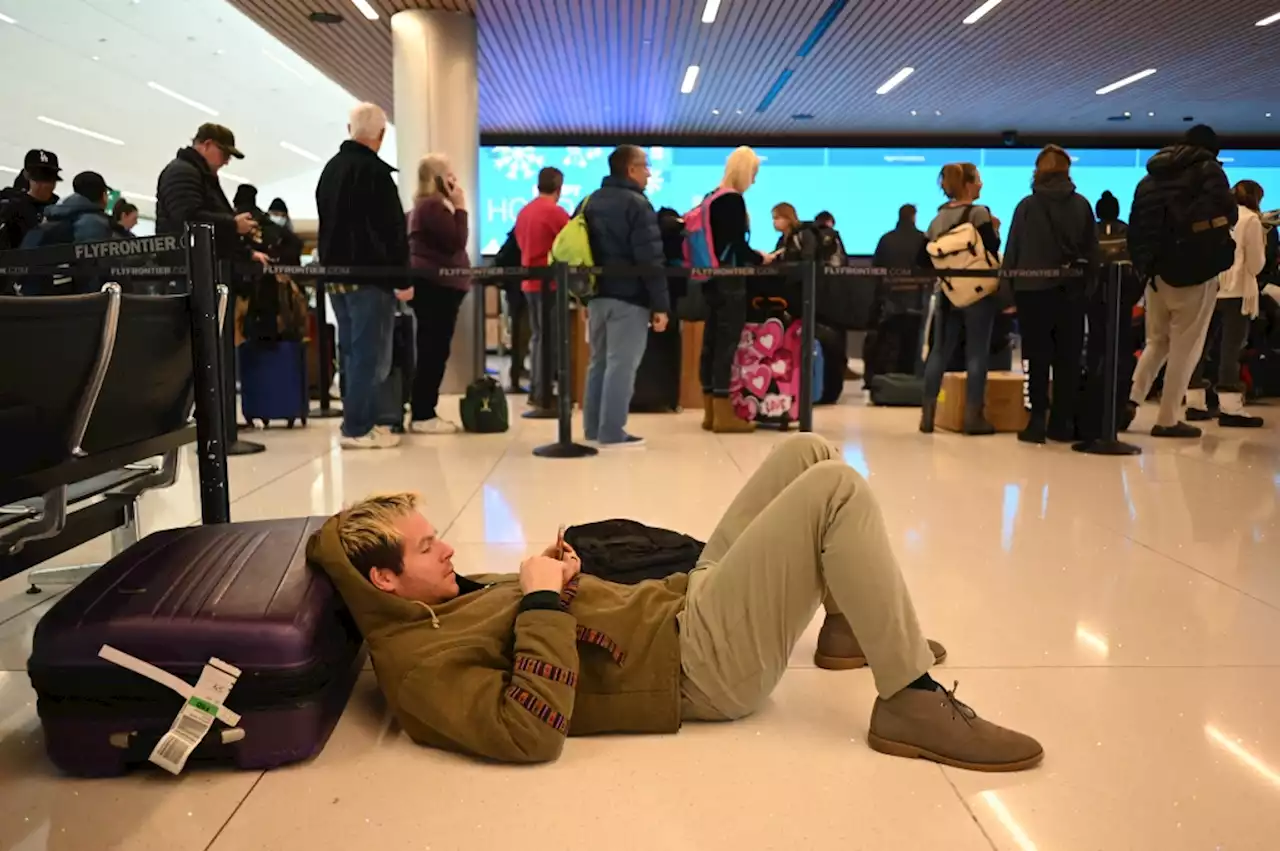 Denver airport flight delays, cancellations stranding passengers on Christmas Eve