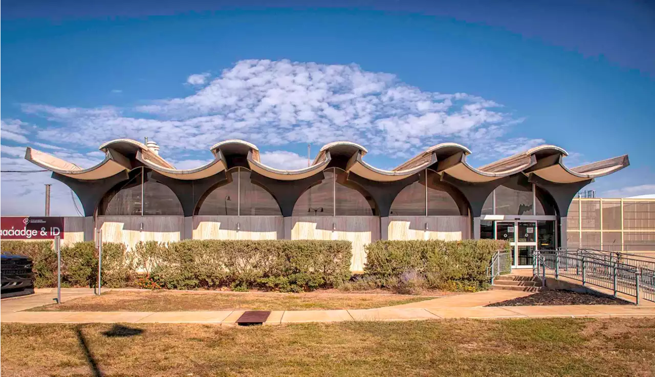 San Antonio airport’s wavy-roofed building was a millionaire’s ‘executive terminal’