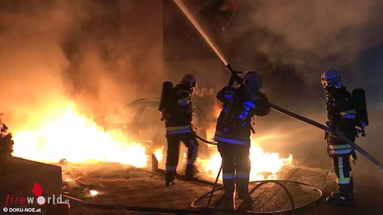 Nö: B3-Brand in Ratzersdorf → Autobrand erfasst Hausfassade und Dach