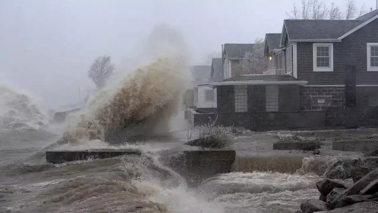 What is a seiche? Add this fascinating phenomenon to list of Christmas blizzard effects