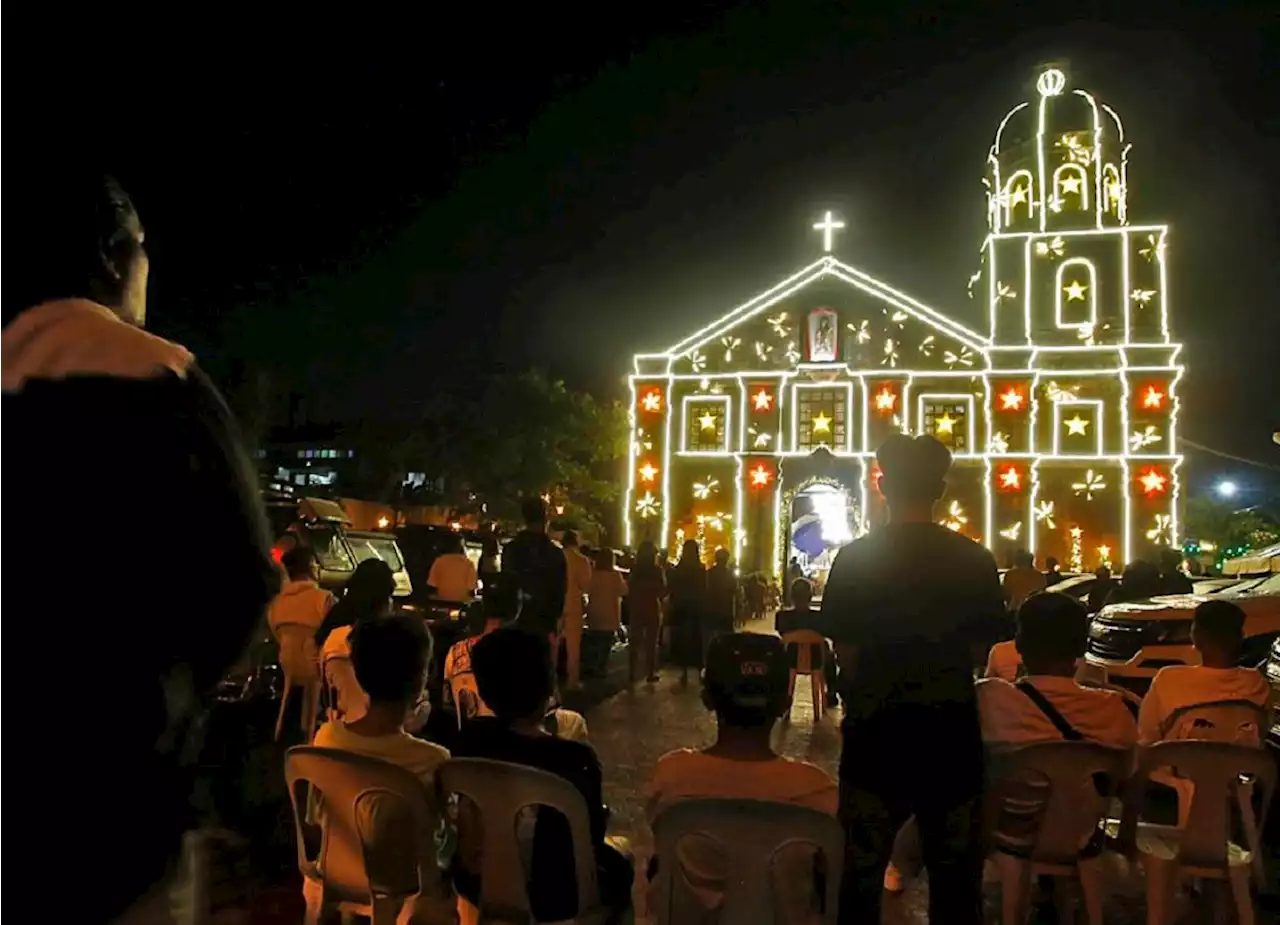 Pinoy Catholics flock to churches for last Simbang Gabi before Christmas