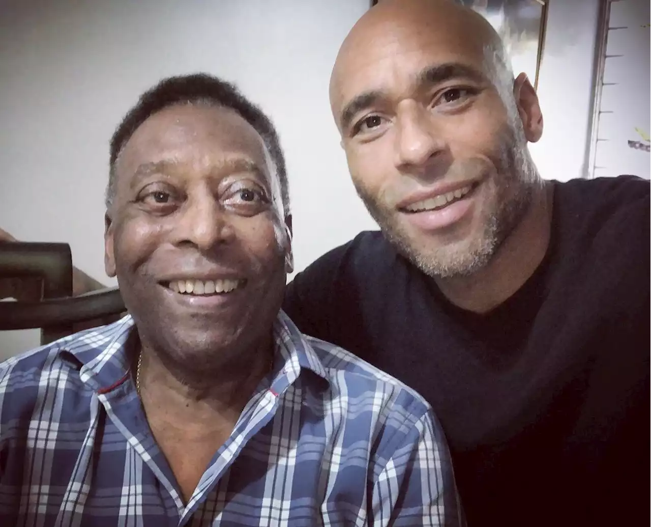 Filho de Pelé, Edinho compartilha foto com o ex-jogador: 'Meu lindo'