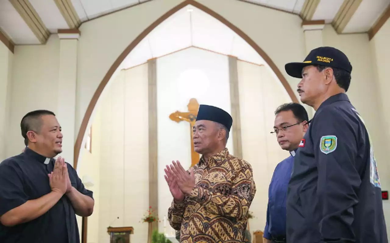 Muhadjir Effendy Mengecek Sejumlah Gereja, Minta TNI/Polri Pastikan Semuanya Aman