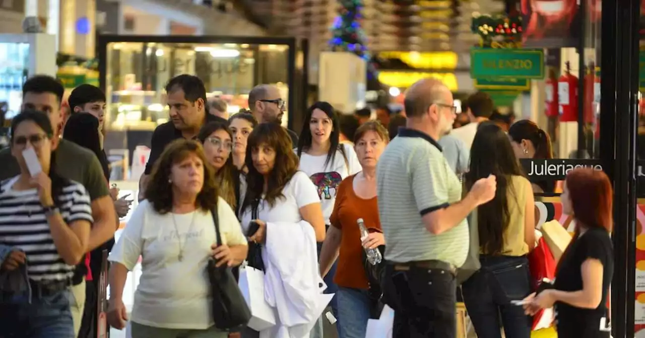 Navidad: comerciantes alientan con descuentos las compras de último minuto | Ciudadanos | La Voz del Interior