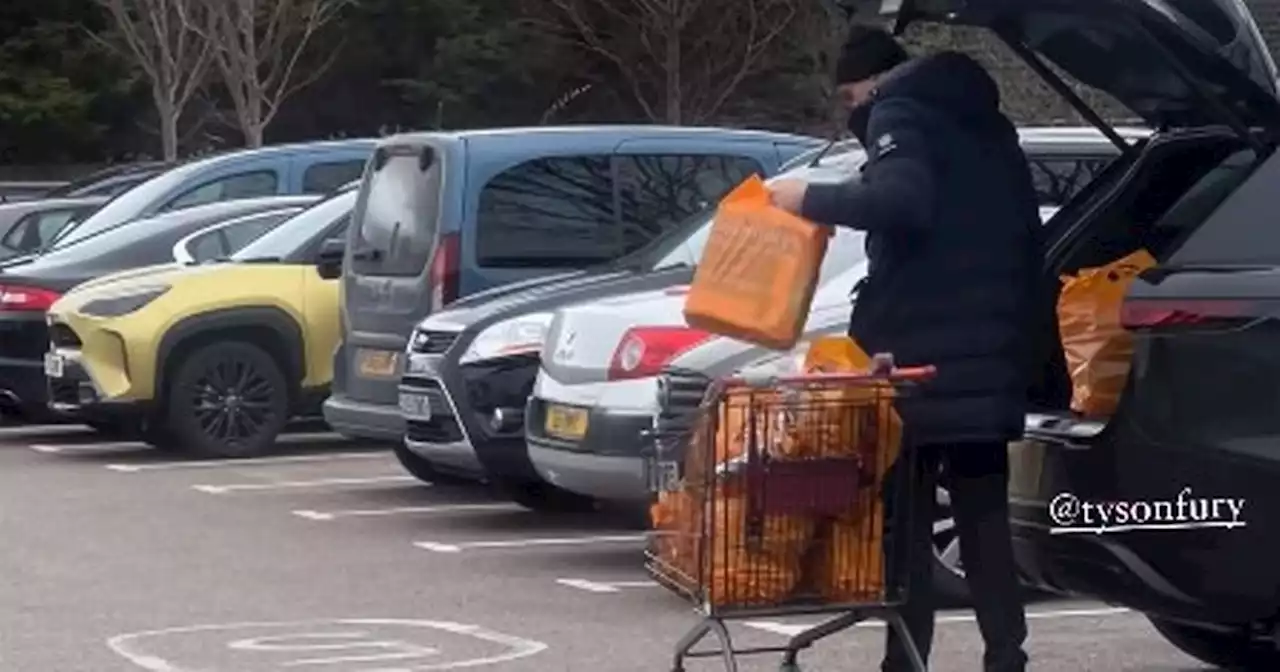 Paris Fury sends Tyson for the Christmas food shop while she gets hair done