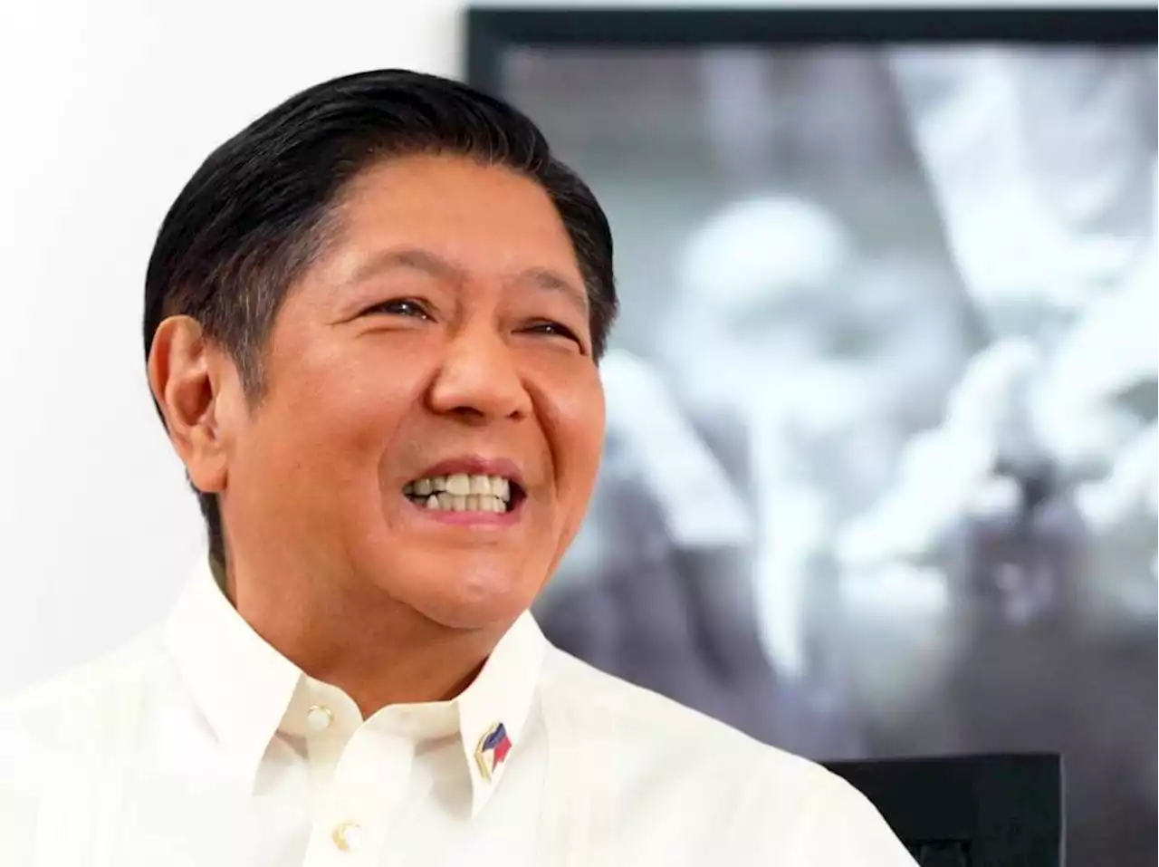 Marcos leads launch of internet connectivity for students program