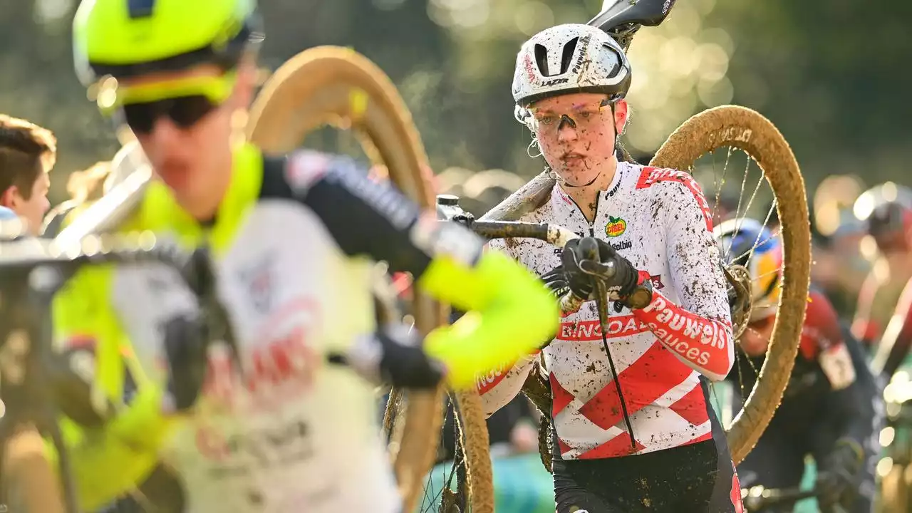 Van Empel heeft te veel last van zware val op ijs en mist veldrit in Gavere