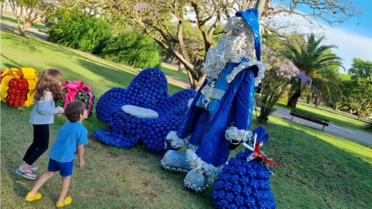 La Selección le cambió el color a la Navidad: arbolitos albicelestes e imágenes de Messi