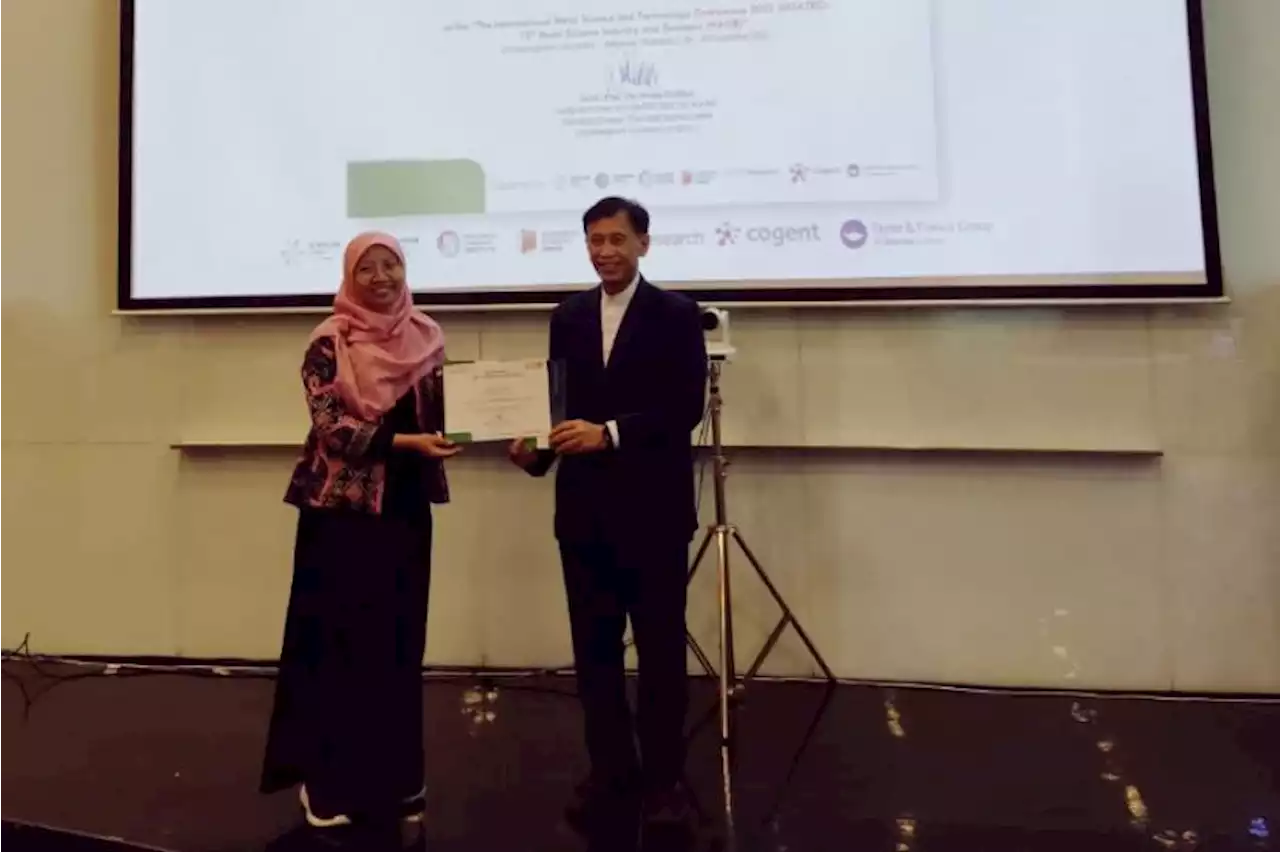 Dosen Unisba Raih Best Academic Presentation |Republika Online