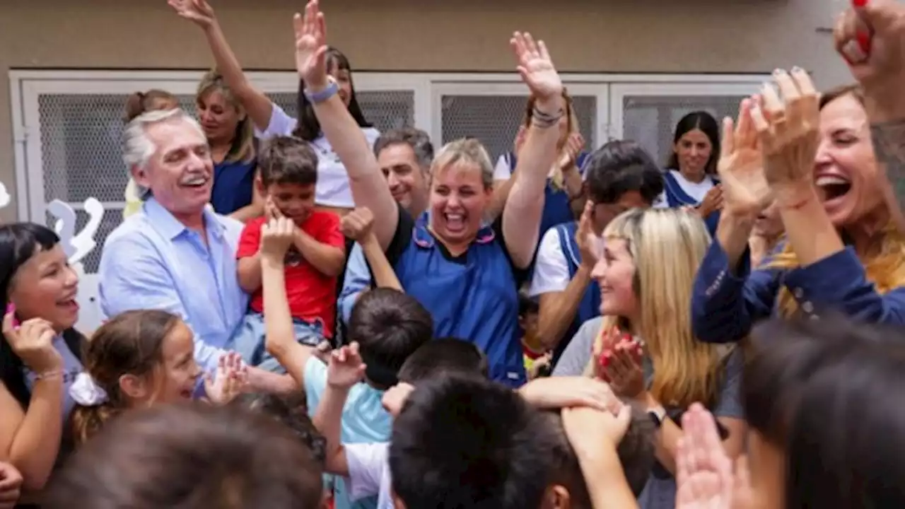 Alberto Fernández visitó un hogar de niños en Baradero en la previa a Navidad