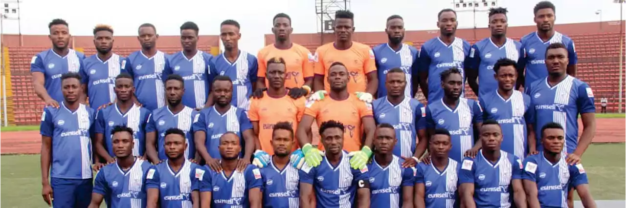 Wike redeems $20k promise to each Rivers United players for winning NPFL | TheCable