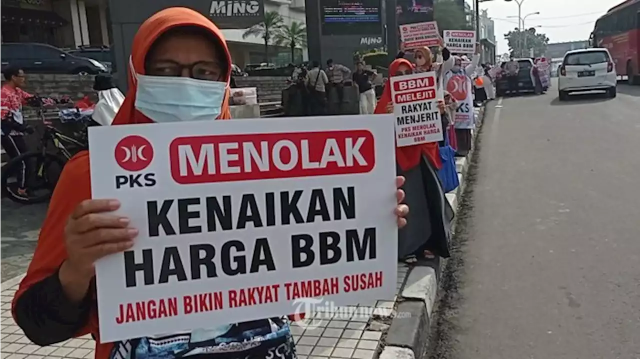 PKS Sindir Jokowi: Rakyat Tidak Menghendaki Pemimpinnya di Tengah Pandemi Naikkan BBM - Tribunnews.com