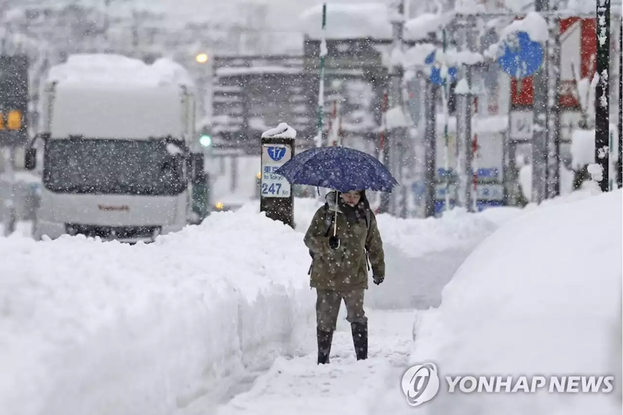 일본 최고 1ｍ 폭설 이어져…홋카이도 도시 전체 정전되기도 | 연합뉴스