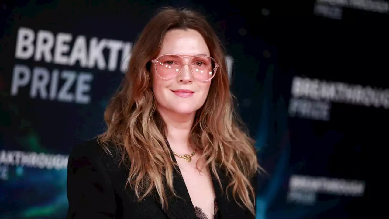 Drew Barrymore explica por qué no le compra regalos de Navidad a sus hijas