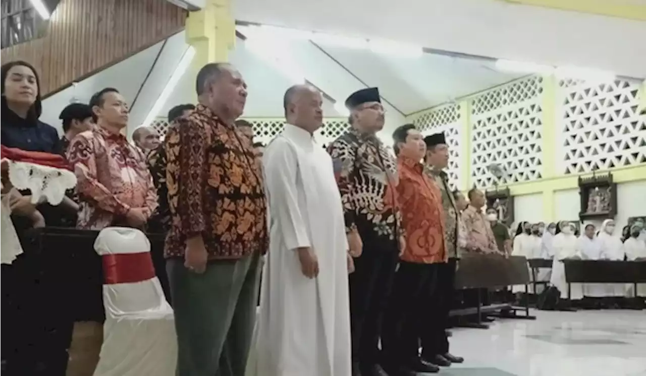 Menteri Agama Hadiri Perayaan Natal dengan Umat Kristiani di Kupang