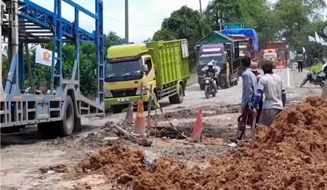 Ratusan Kendaraan Terjebak Macet di Jalinsum Tulang Bawang