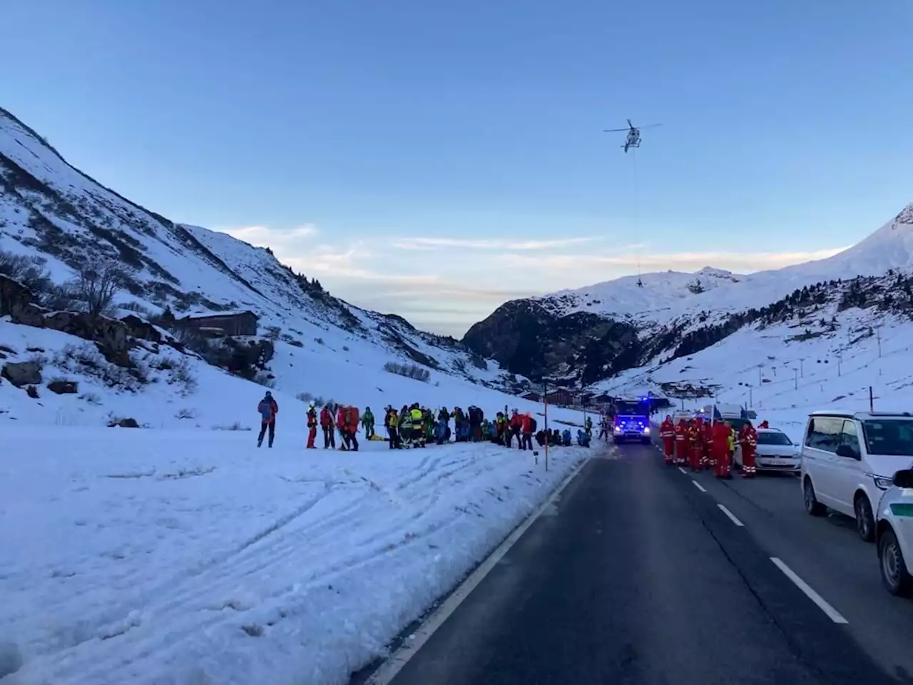 Lawinenabgang in Österreich: Zehn Verschüttete vermutet