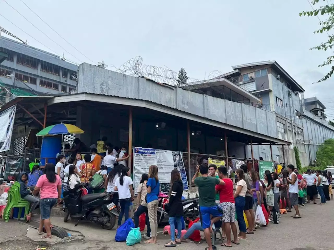 Dalaw sa Pasko: At least 500 visit PDLs at Cebu City Jail Male Dormitory