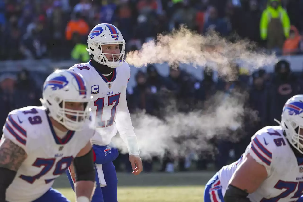 Frigid cold makes for eventful afternoon at Soldier Field